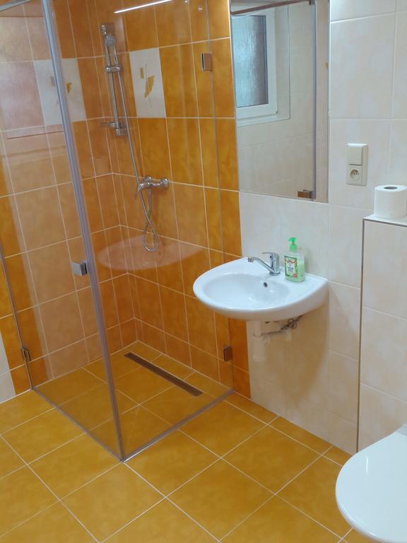 Ubytovani - Cerna Hora II Svoboda nad Úpou Exterior foto